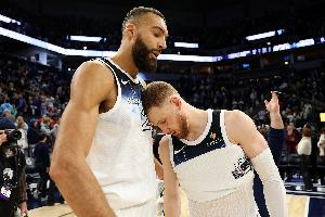 进攻顺成串子了!森林狼首节轰40分&五人得分分别为678910 进攻顺成串子了!森林狼首节轰40分&五人得分分别为678910