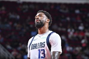 基德:马绍尔训练营攻防两端表现都很稳定 他带来了很多积极贡献 基德:马绍尔训练营攻防两端表现都很稳定 他带来了很多积极贡献