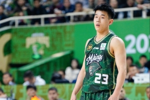 林葳:NCAA比CBA节奏更快 需要更快地推反击、退防 减少失误率 林葳:NCAA比CBA节奏更快 需要更快地推反击、退防 减少失误率