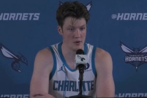 克尼佩尔:我们几个年轻人场上没沟通犯了错误 这情况不应再发生 克尼佩尔:我们几个年轻人场上没沟通犯了错误 这情况不应再发生