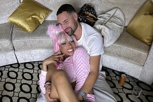 女友惊喜出镜!克莱晒照:生命中最美好的事物 就是生命本身! 女友惊喜出镜!克莱晒照:生命中最美好的事物 就是生命本身!