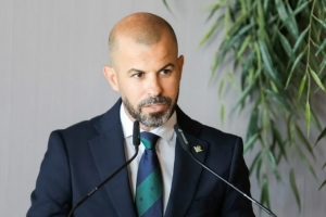 马卡:贝蒂斯体育总监赛后对主裁判进行威胁,后者可能因此被处罚 马卡:贝蒂斯体育总监赛后对主裁判进行威胁,后者可能因此被处罚