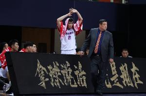 徐长锁今夏谈杨瀚森夏联表现满是骄傲:你看瀚森的适应能力有多强 徐长锁今夏谈杨瀚森夏联表现满是骄傲:你看瀚森的适应能力有多强