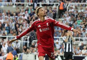 回声报:埃基蒂克将身披法国队9号球衣,有望首发出战 回声报:埃基蒂克将身披法国队9号球衣,有望首发出战