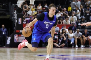 曾令旭:弗拉格水不了&持球练出来就是顶级球员 独行侠尺寸太好了 曾令旭:弗拉格水不了&持球练出来就是顶级球员 独行侠尺寸太好了