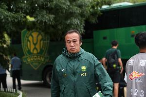 记者:陶伟成为国安主帅可能性并不大,他是一个随遇而安的人 记者:陶伟成为国安主帅可能性并不大,他是一个随遇而安的人