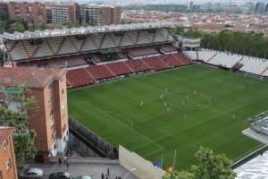 西媒:巴列卡诺主场客队看台将安装围栏划分,7到8个月内无法售票 西媒:巴列卡诺主场客队看台将安装围栏划分,7到8个月内无法售票