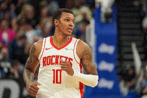 高效输出!小贾巴里-史密斯11投7中&三分5中3 贡献18分3篮板1盖帽 高效输出!小贾巴里-史密斯11投7中&三分5中3 贡献18分3篮板1盖帽