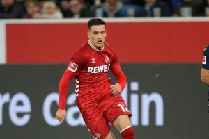 法尔克:拜仁关注19岁科隆边锋马拉,但目前尚无具体签约计划 法尔克:拜仁关注19岁科隆边锋马拉,但目前尚无具体签约计划