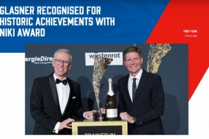 水晶宫主帅格拉斯纳在奥地利NIKI奖典礼被评为年度最佳教练 水晶宫主帅格拉斯纳在奥地利NIKI奖典礼被评为年度最佳教练