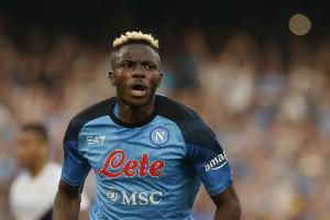 含泪转会!奥斯梅恩:被迫签约那不勒斯,痛失父亲未能见最后一面 含泪转会!奥斯梅恩:被迫签约那不勒斯,痛失父亲未能见最后一面