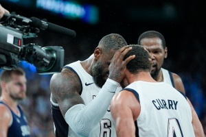 杨毅:库里搭杜兰特比库里搭詹姆斯厉害 老詹得打有球&库里变投手 杨毅:库里搭杜兰特比库里搭詹姆斯厉害 老詹得打有球&库里变投手