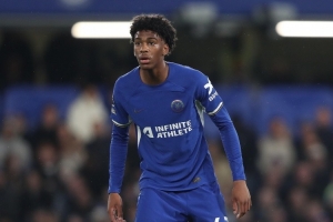 约什-阿奇姆彭:詹姆斯总是最早来到训练场;库库最搞笑也最吵闹 约什-阿奇姆彭:詹姆斯总是最早来到训练场;库库最搞笑也最吵闹