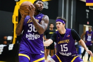 雷迪克:斯玛特因生病缺席了今天的球队训练 雷迪克:斯玛特因生病缺席了今天的球队训练