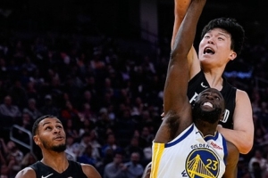 欢迎杨瀚森来到NBA 他得多摸索掩护的角度时机&要更多学对手特点 欢迎杨瀚森来到NBA 他得多摸索掩护的角度时机&要更多学对手特点