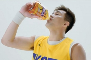 康师傅冰红茶聚星名人赛 郭艾伦将参加杭州站的比赛 康师傅冰红茶聚星名人赛 郭艾伦将参加杭州站的比赛