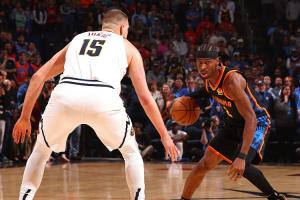 体育画报评NBA球员Top10:约老师居首 SGA第2 詹姆斯第8 无库里KD 体育画报评NBA球员Top10:约老师居首 SGA第2 詹姆斯第8 无库里KD