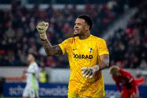 马卡:国家队门将位置出现真空,弗莱堡门将阿图伯鲁欲争德国一门 马卡:国家队门将位置出现真空,弗莱堡门将阿图伯鲁欲争德国一门