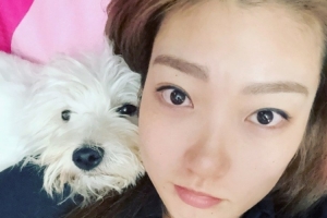 李梦晒与小狗的合照:📸𝙺𝚊𝚌𝚊 奈斯 马上见面咯 李梦晒与小狗的合照:📸𝙺𝚊𝚌𝚊 奈斯 马上见面咯