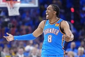 戴格诺特:杰伦威正处在回归进程中 现在是每日观察的状态 戴格诺特:杰伦威正处在回归进程中 现在是每日观察的状态