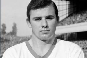 曼联悼念前球员吉米-尼科尔森:向他的亲友致以最深切的慰问 曼联悼念前球员吉米-尼科尔森:向他的亲友致以最深切的慰问