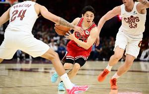 表现亮眼!河村勇辉7分钟拿到3分5板3助1断 表现亮眼!河村勇辉7分钟拿到3分5板3助1断