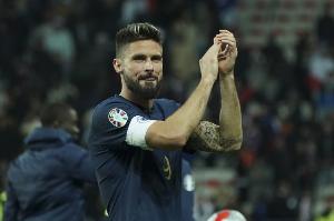 吉鲁:当初法国球迷因本泽马嘘我让我感觉很受伤,我想要证明自己 吉鲁:当初法国球迷因本泽马嘘我让我感觉很受伤,我想要证明自己