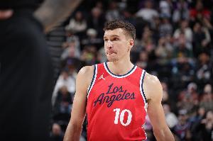 希望无大碍!船记:尚未有博格丹的最新伤病情况 希望无大碍!船记:尚未有博格丹的最新伤病情况