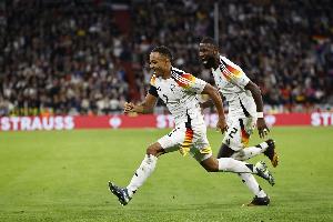 德国队官方:斯图加特前锋勒威林因内收肌问题,退出本期集训 德国队官方:斯图加特前锋勒威林因内收肌问题,退出本期集训