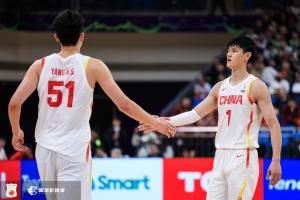 李京龙:根本没法比 杨瀚森站的台阶更高 曾凡博签篮网是商业运作 李京龙:根本没法比 杨瀚森站的台阶更高 曾凡博签篮网是商业运作