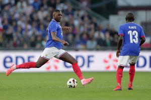 队报:科纳特大腿受伤提前退出本期法国名单,返回利物浦 队报:科纳特大腿受伤提前退出本期法国名单,返回利物浦