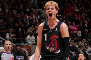 得分全场最高!猛龙球员迪克三节13中8砍22分6板! 得分全场最高!猛龙球员迪克三节13中8砍22分6板!