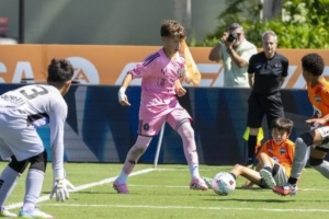 每体:苏亚雷斯之子本杰明表现出色,闪耀西甲未来之星锦标赛 每体:苏亚雷斯之子本杰明表现出色,闪耀西甲未来之星锦标赛