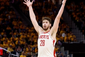 名嘴:火箭球迷认为申京会是下赛季MVP候选 但其他人不这么想 名嘴:火箭球迷认为申京会是下赛季MVP候选 但其他人不这么想