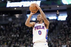 就打一节就下班?马克西打满首节 14中7&三分6中3轰17分2助 就打一节就下班?马克西打满首节 14中7&三分6中3轰17分2助