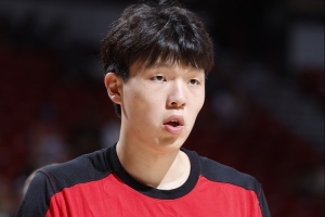 媒体人:克林根重护筐重防守 杨瀚森重进攻有射程 差异性不就来了 媒体人:克林根重护筐重防守 杨瀚森重进攻有射程 差异性不就来了