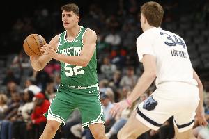 加尔扎:绿军队友很棒每个人都很热情愿意接纳我 适应地非常好 加尔扎:绿军队友很棒每个人都很热情愿意接纳我 适应地非常好