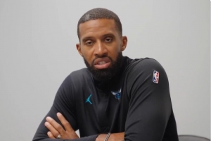 7中7砍14分!黄蜂主帅:卡尔克布伦纳打法简洁 攻防都在不断成长 7中7砍14分!黄蜂主帅:卡尔克布伦纳打法简洁 攻防都在不断成长