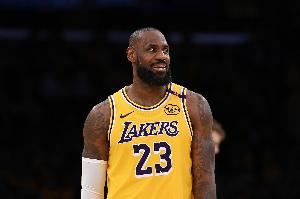 起诉詹姆斯球迷:起诉书里没提精神损失费但本该写的 我不想讹钱 起诉詹姆斯球迷:起诉书里没提精神损失费但本该写的 我不想讹钱