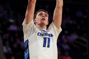 美记:卡尔克布伦纳顶住了独行侠的高大内线群 应该多给他时间 美记:卡尔克布伦纳顶住了独行侠的高大内线群 应该多给他时间