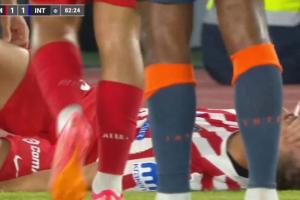 记者:马竞后卫科斯蒂斯前交叉韧带撕裂,将缺席本赛季剩余的比赛 记者:马竞后卫科斯蒂斯前交叉韧带撕裂,将缺席本赛季剩余的比赛