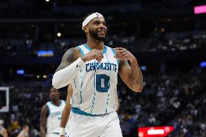 开局炸裂!布里奇斯首节5中5 全场18中7拿到20分 另有11板2助1断 开局炸裂!布里奇斯首节5中5 全场18中7拿到20分 另有11板2助1断