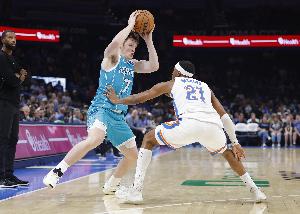 下半场有所发挥但三分铁了!克尼佩尔11中5三分5中1 拿下12分4板 下半场有所发挥但三分铁了!克尼佩尔11中5三分5中1 拿下12分4板