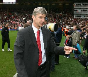 传奇的开始!19年前的今天温格执教枪手首秀,阿森纳2-0布莱克本 传奇的开始!19年前的今天温格执教枪手首秀,阿森纳2-0布莱克本