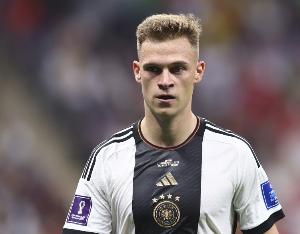 勒夫:如果有人能胜任德国队中场核心,我会把基米希放右路 勒夫:如果有人能胜任德国队中场核心,我会把基米希放右路