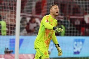 0出场!拜仁外租门将佩雷茨:我在汉堡踢不上球,冬窗可能谋出路 0出场!拜仁外租门将佩雷茨:我在汉堡踢不上球,冬窗可能谋出路