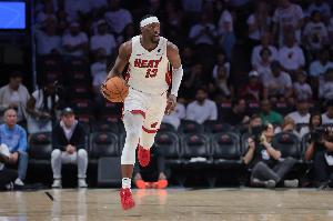 阿德巴约谈队友韦尔:他强壮了许多 还有无限潜力还能再进步 阿德巴约谈队友韦尔:他强壮了许多 还有无限潜力还能再进步