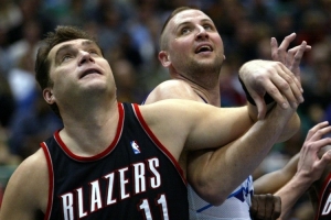 球队主持人:有人说杨瀚森像世界屋脊 但后者被选之后很久才来NBA 球队主持人:有人说杨瀚森像世界屋脊 但后者被选之后很久才来NBA