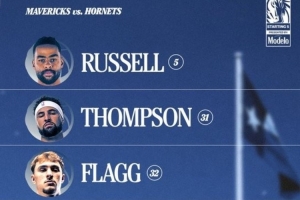 独行侠首发:拉塞尔&克莱搭档后场 浓眉打4 外加弗拉格&莱夫利 独行侠首发:拉塞尔&克莱搭档后场 浓眉打4 外加弗拉格&莱夫利