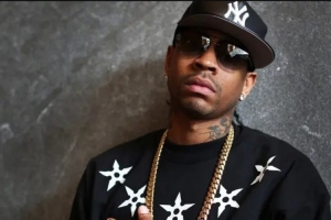 艾弗森:出席联盟活动他们总让我穿西服 可我只在教堂&葬礼中穿过 艾弗森:出席联盟活动他们总让我穿西服 可我只在教堂&葬礼中穿过